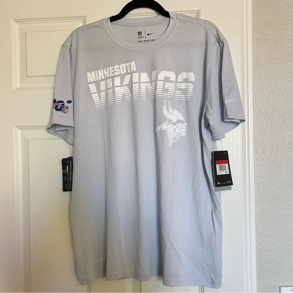 NWT Men's Gray Minnesota Vikings Nike NFL Tee Size Large